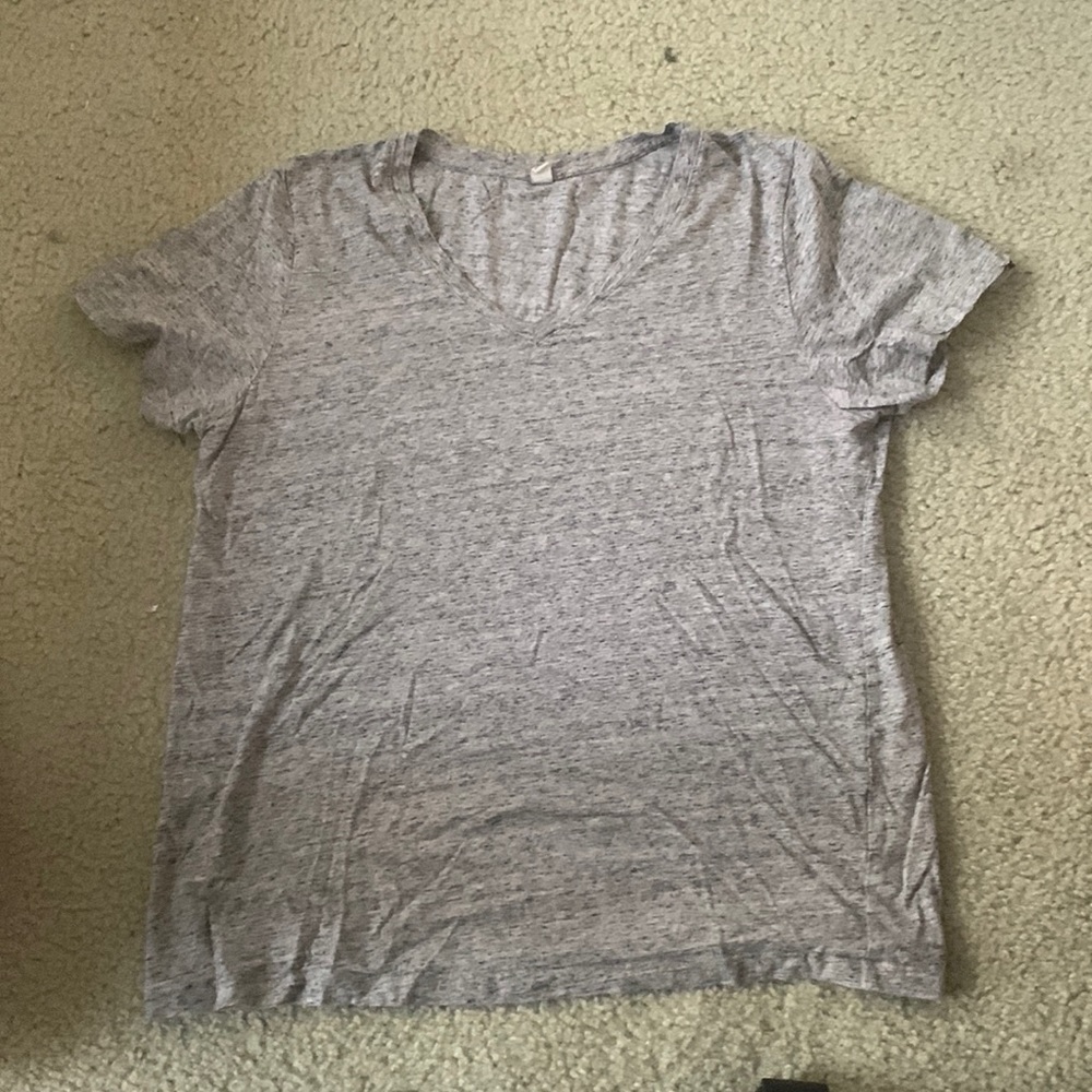 Grey UNIQLO shirt. Great condition.